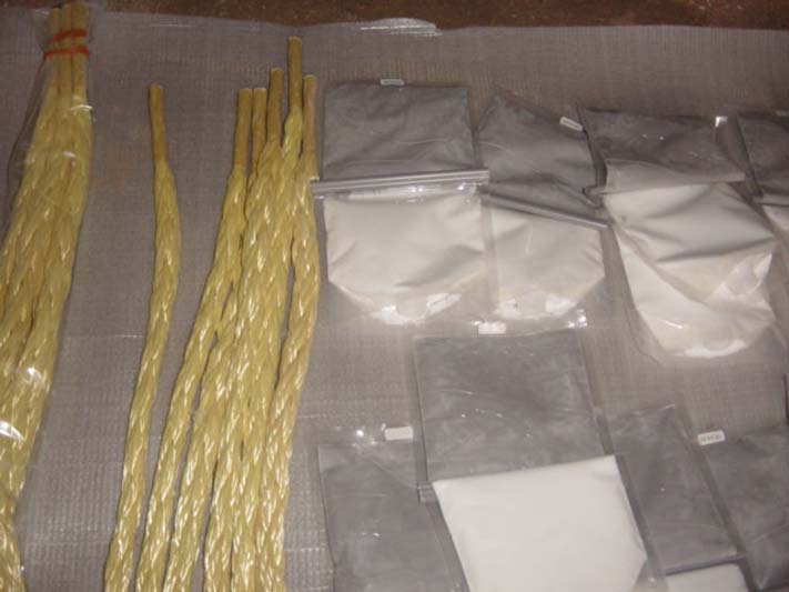 耐震補強工事（アラミド繊維による補強）